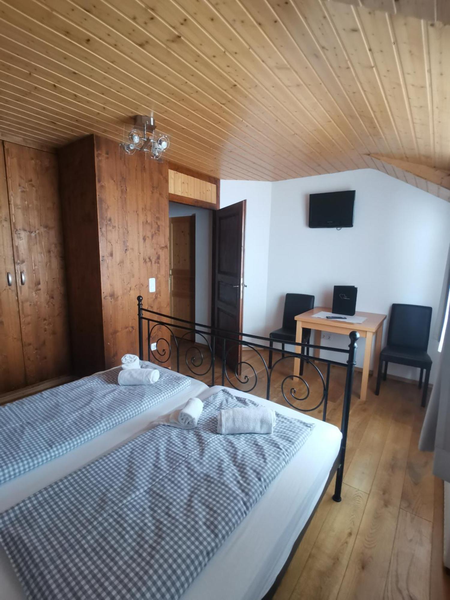 Hotel Karwendelblick Urfeld エクステリア 写真